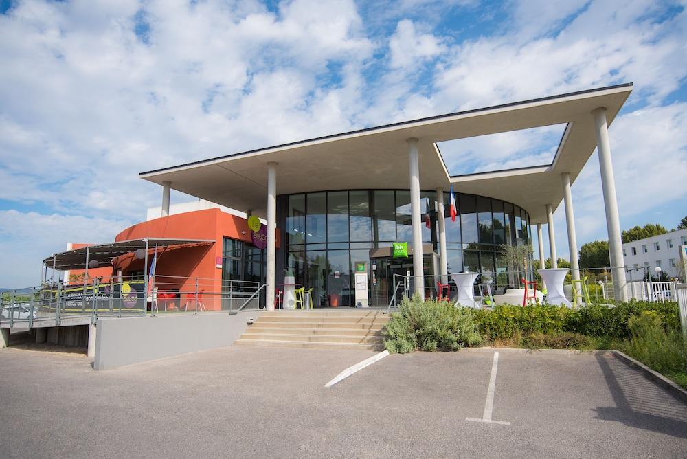 Ibis Styles Pertuis Portes Du Luberon Bagian luar foto