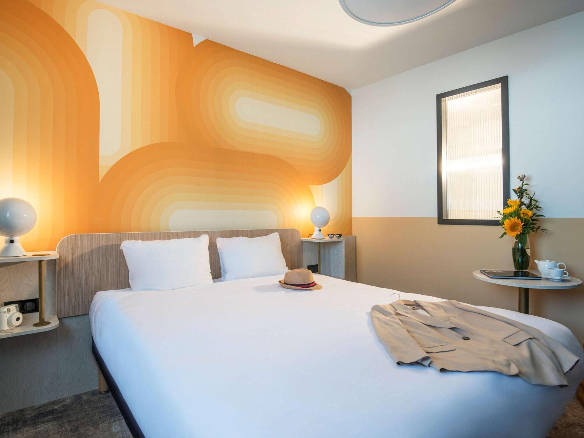 Ibis Styles Pertuis Portes Du Luberon Bagian luar foto