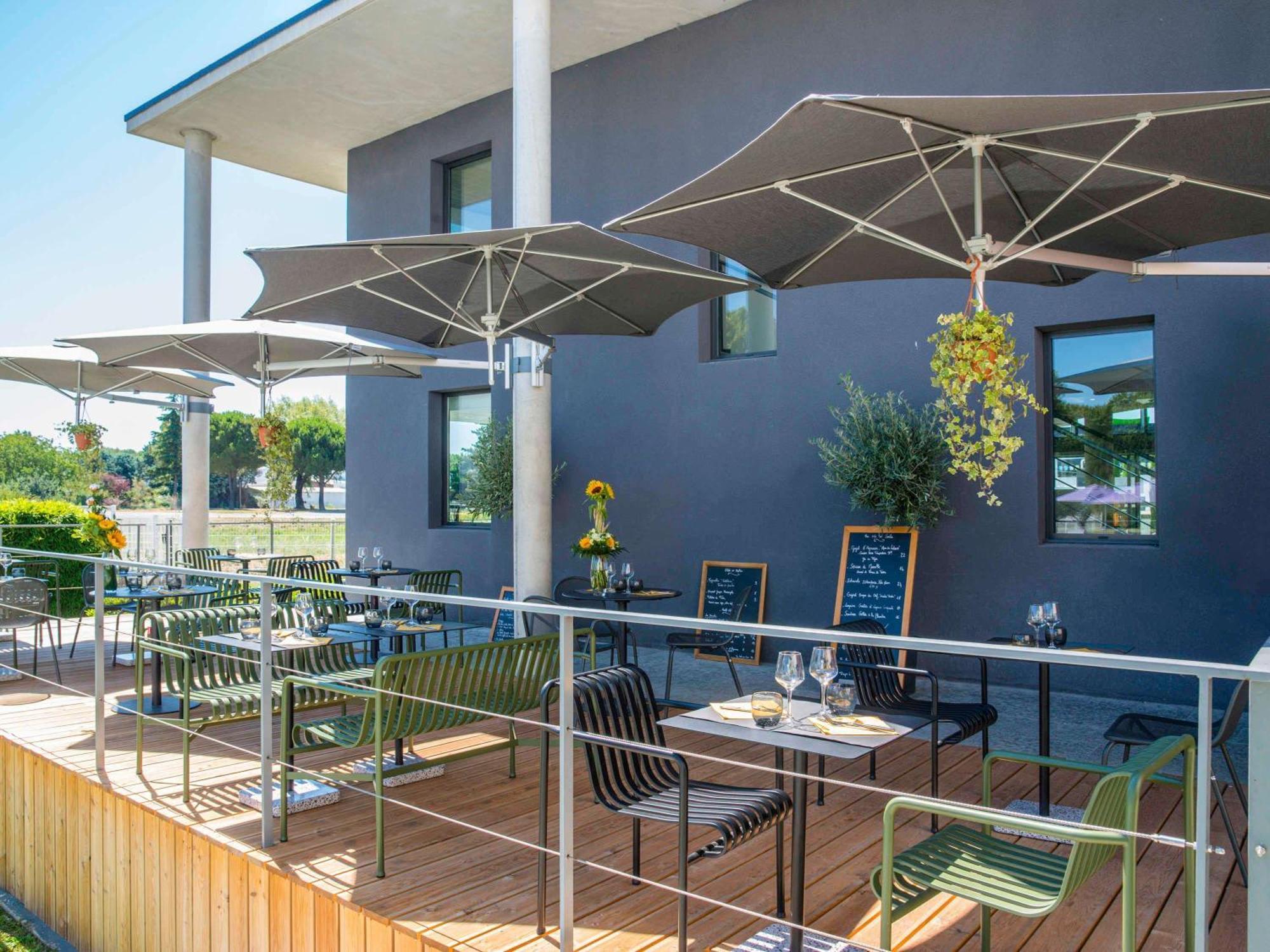 Ibis Styles Pertuis Portes Du Luberon Bagian luar foto